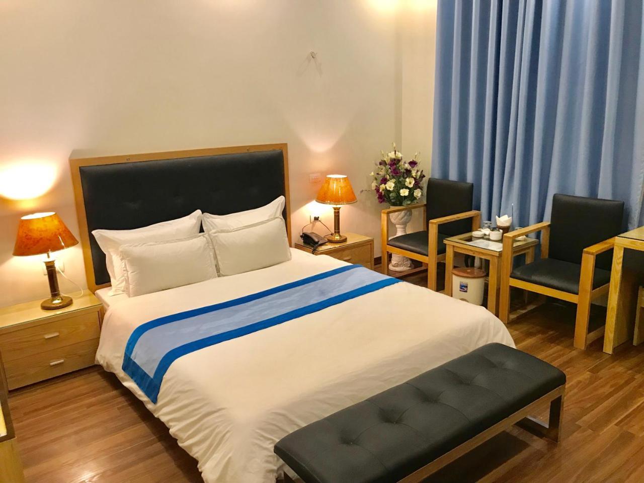 Hotel Royal Van Lung ภายนอก รูปภาพ