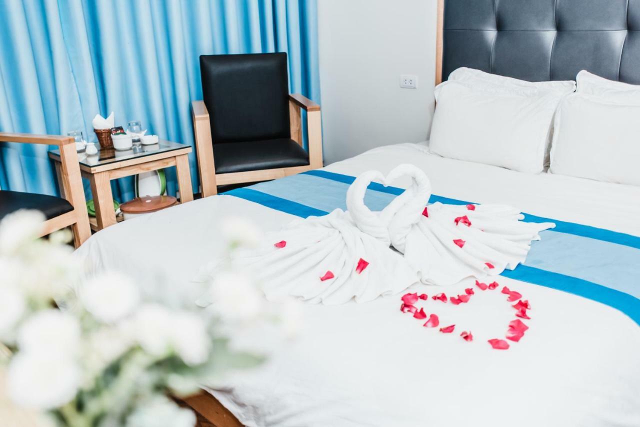 Hotel Royal Van Lung ภายนอก รูปภาพ